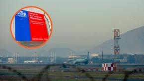 Alerta T13 | Migraciones pide frenar "autorizaciones de vuelo" de tres aerolíneas de chárters